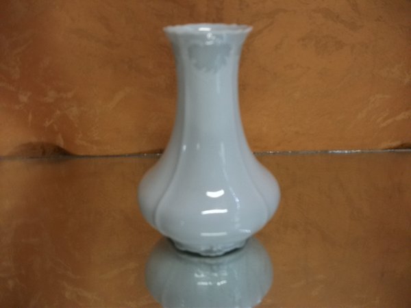 Vase von Tirschenreuth Baronesse Orleans